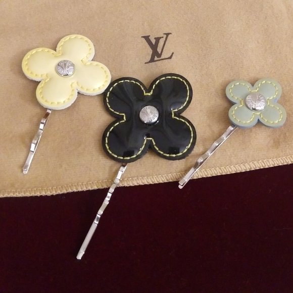 Louis Vuitton Monogram Vernis Flower Hair Pins